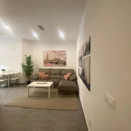 Familiar Centro-alameda Apartment *